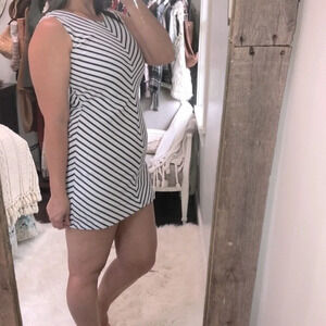 Tiana B. Size 6 blue & white sleeveless striped shift dress